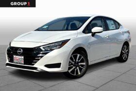 Nissan Versa, LEATHER, SUNROOF, NAVIGATION